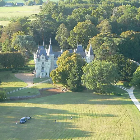 Chateau de Salvert - Gites Neuillé Extérieur photo