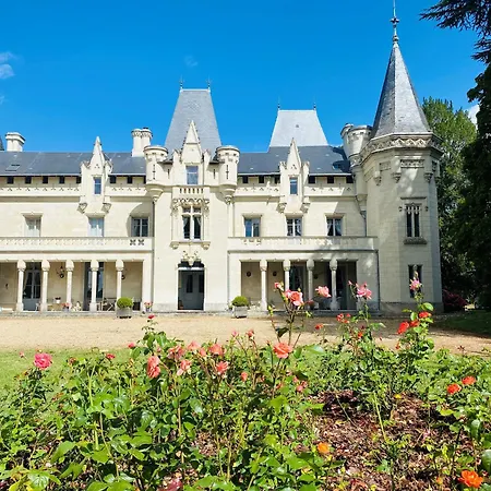 Chateau de Salvert - Gites Neuillé Extérieur photo