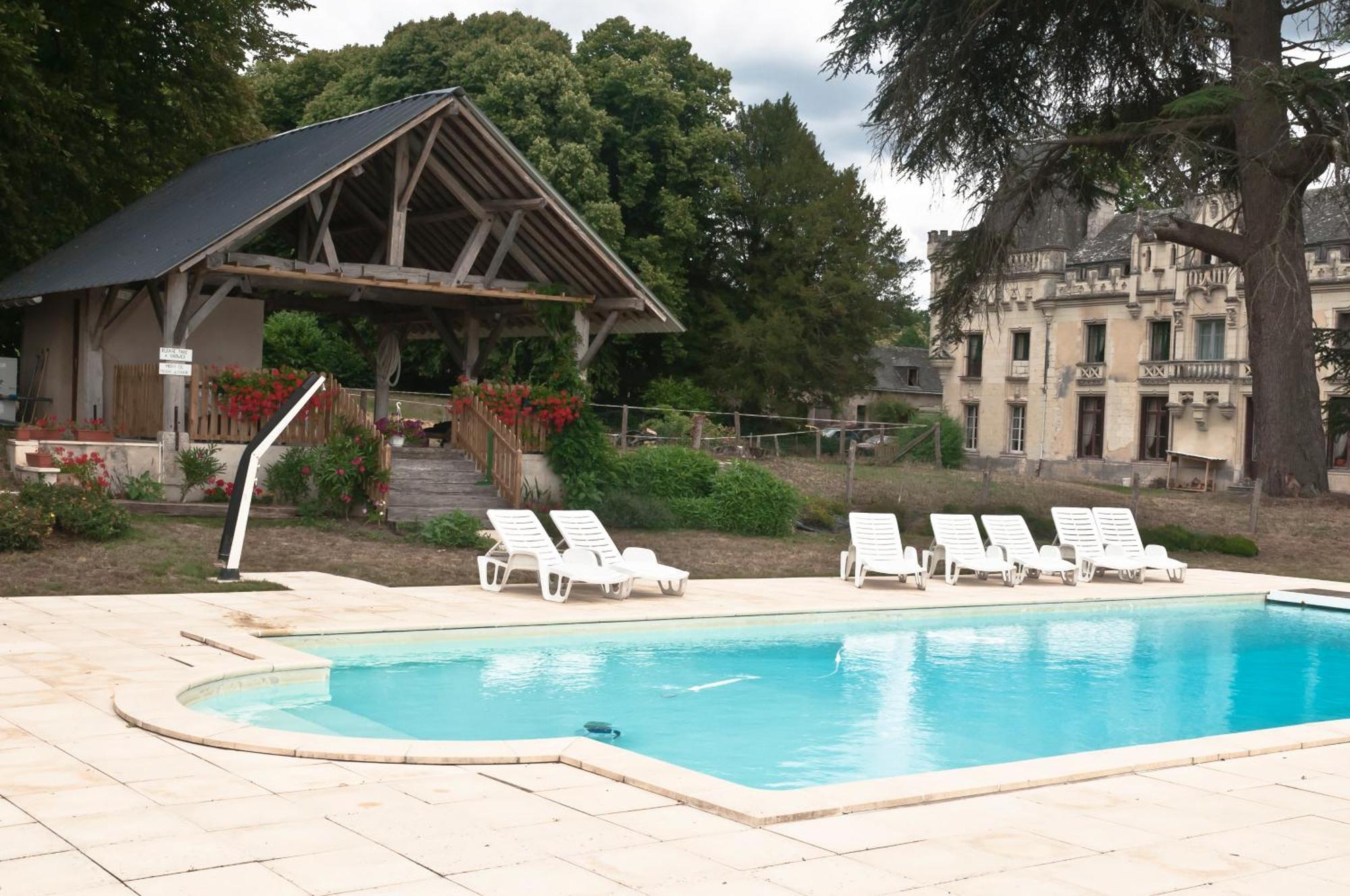 Chateau De Salvert - 4 Gites - 32 Personnes *