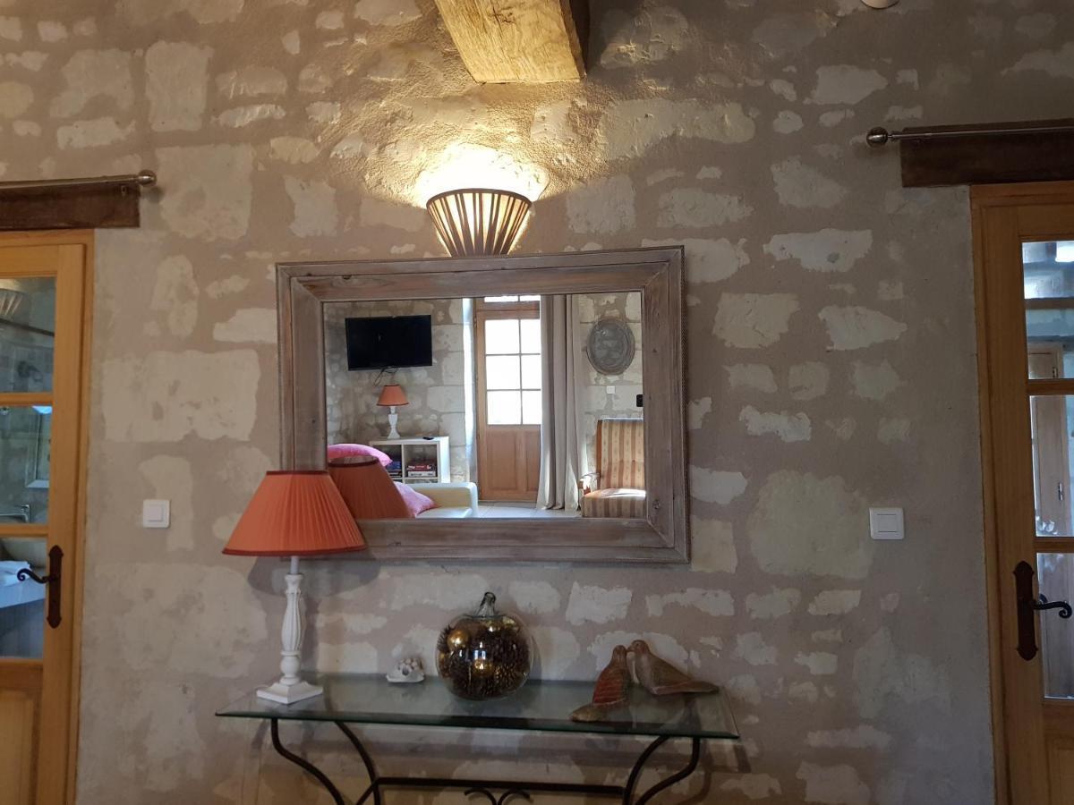 Chateau De Salvert - 4 Gites - 32 Personnes