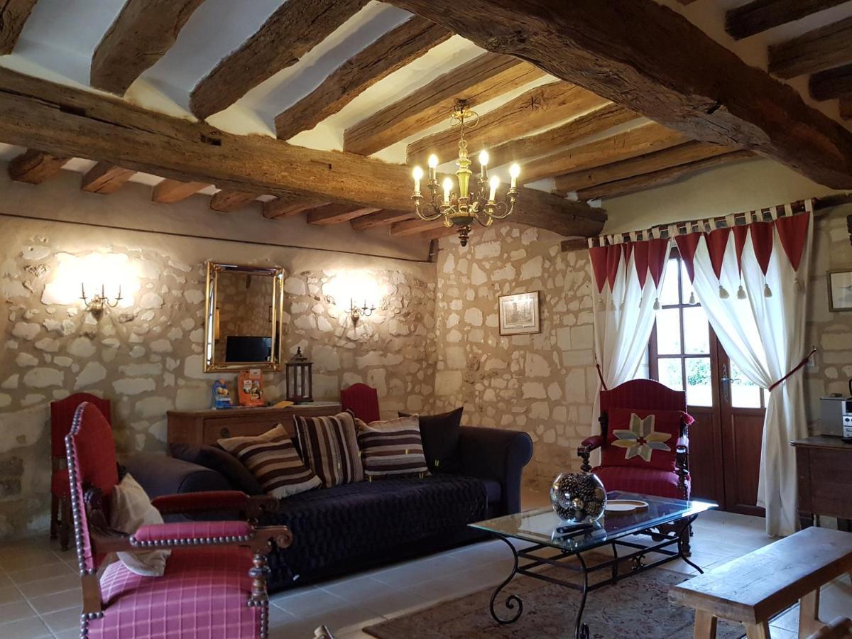 Chateau De Salvert - 4 Gites - 32 Personnes Holiday home Neuille