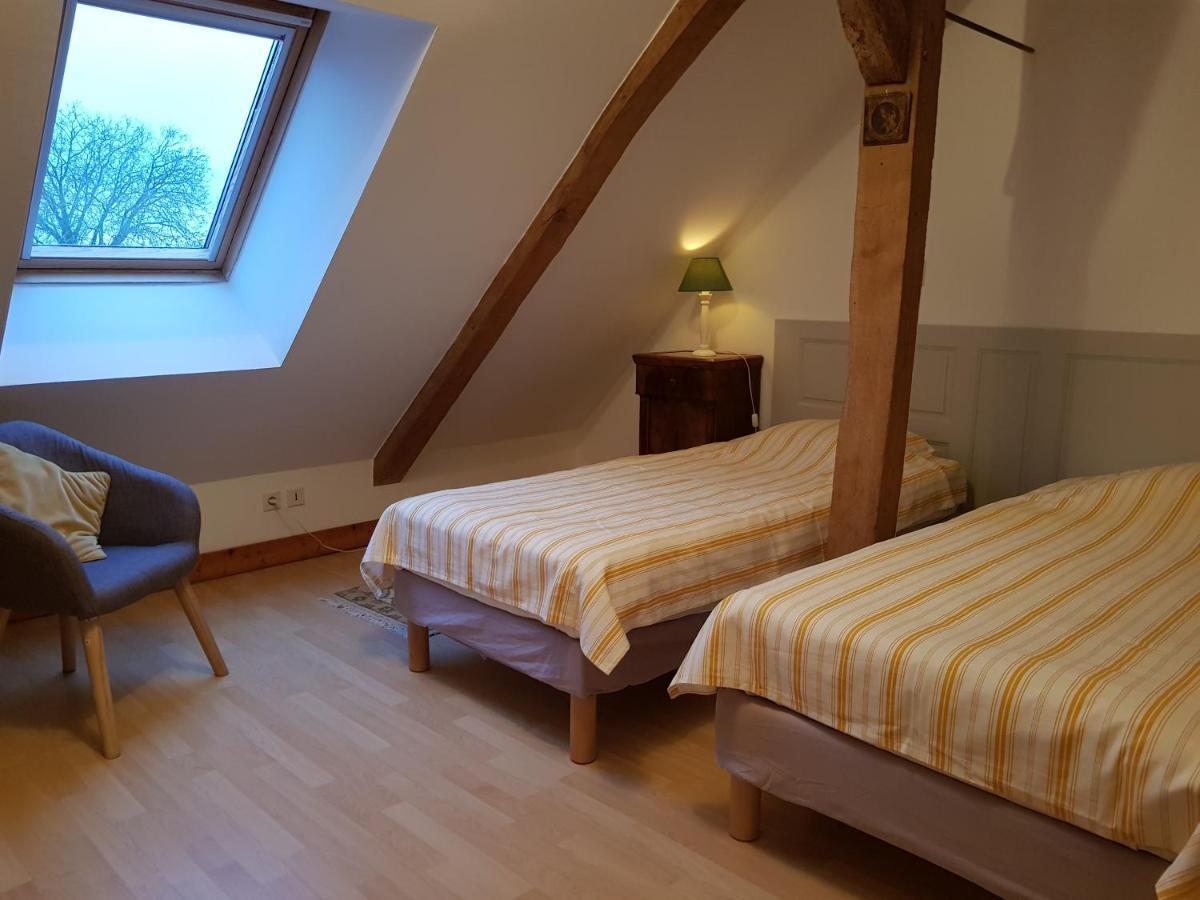 Chateau De Salvert - 4 Gites - 32 Personnes